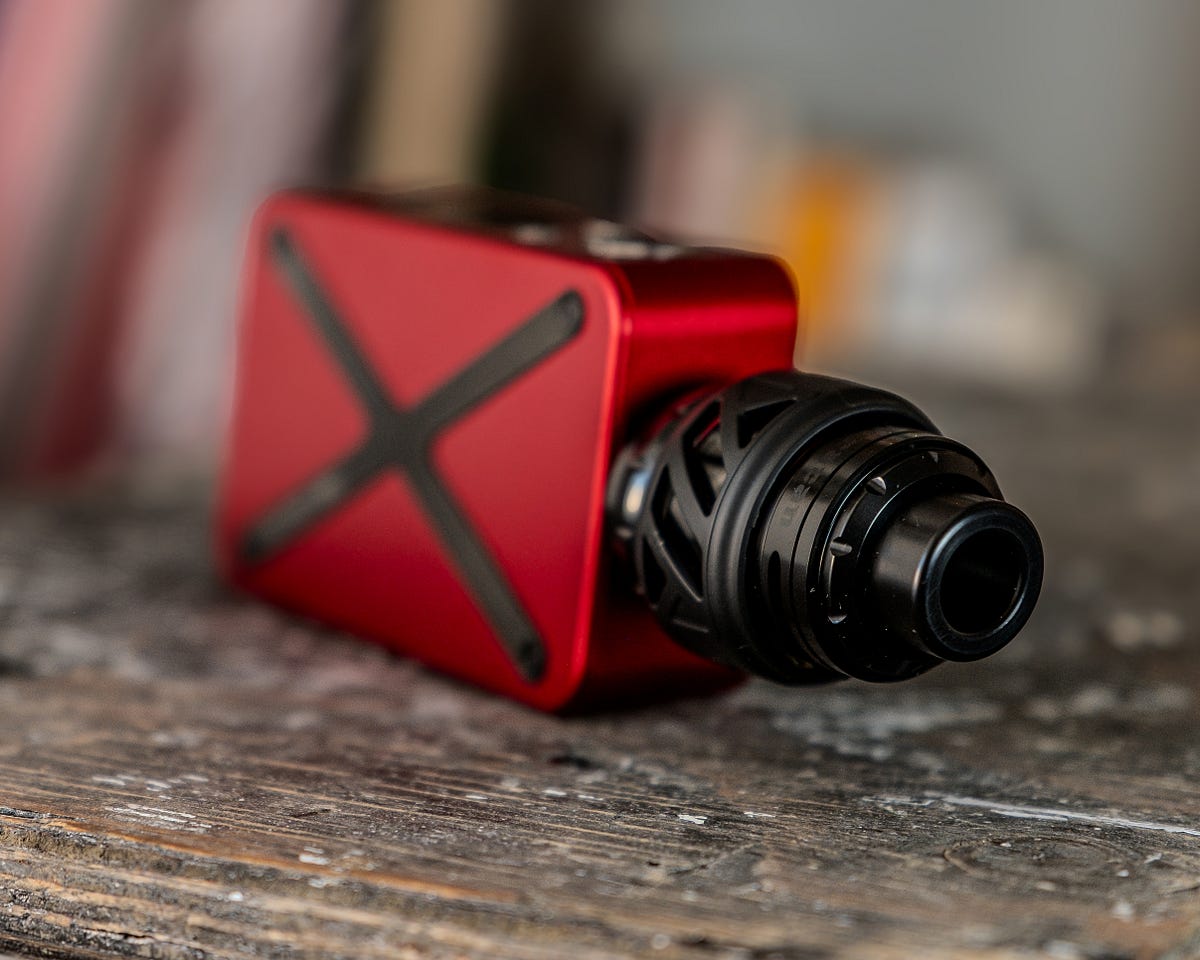 KIT REVOLTO : UN TITAN DE LA VAPE